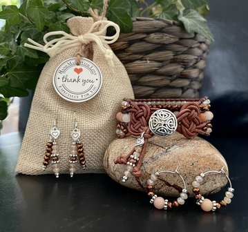 Handgemaakte armband natuursteen Indi Western stijl - zalm / brons