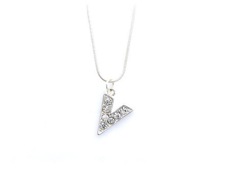 Ketting met hanger verzilverd - letter V