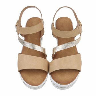 Dames wedge sandalen met sleehakken - beige