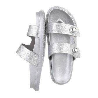 Dames slippers met studs - zilver