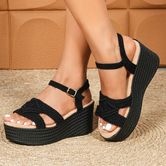 Dames wedge sandalen met sleehakken - zwart