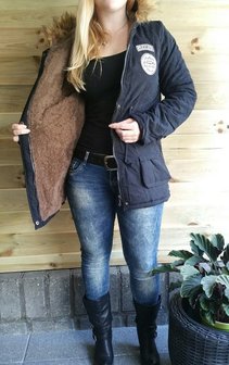 Dames halflange winterjas / parka met voering - zwart