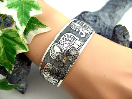 Dames armband / slavenarmband - olifant