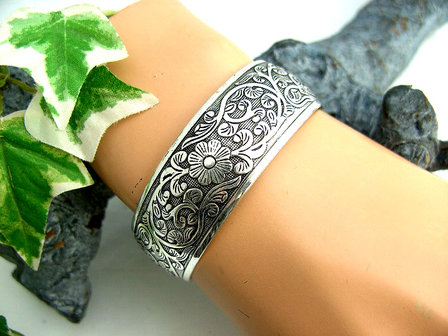 Dames armband / slavenarmband - bloemen