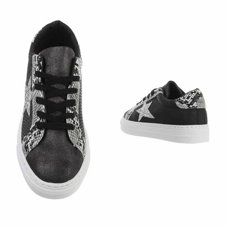 Dames sneakers / lage gympen met ster - zwart / slangenprint